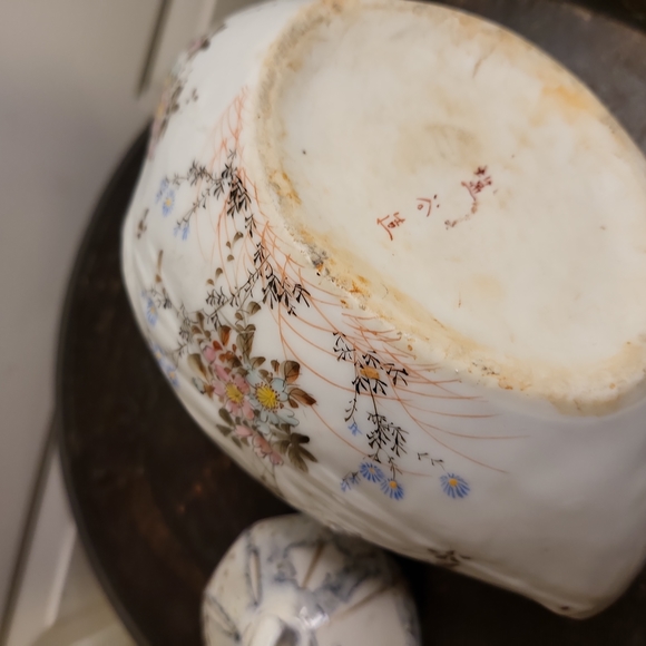 Antique Signed Chinese Duck Porcelain Ceramic Teapot w/ Wicker Handle - Picture 7 of 12